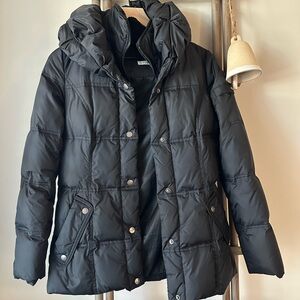 Women’s DKNY Black Puffy Coat Jacket Size XS Very Good Condition
